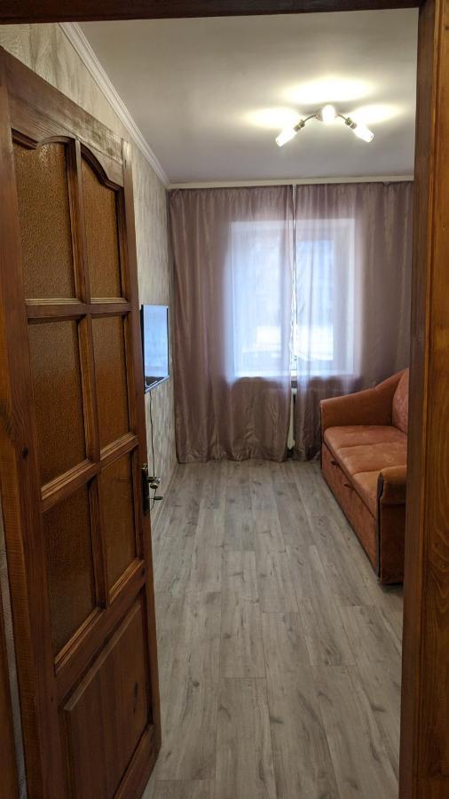 Apartments Near The Trinity Church On Dovzhenko Street,102 Chernihiv Exterior photo