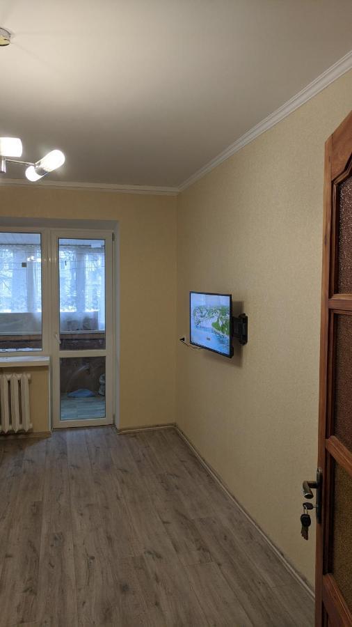 Apartments Near The Trinity Church On Dovzhenko Street,102 Chernihiv Exterior photo